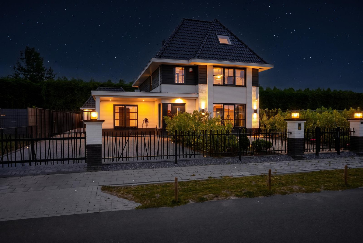 Vrijstaande woning te koop: Het Everloo 90, Lelystad