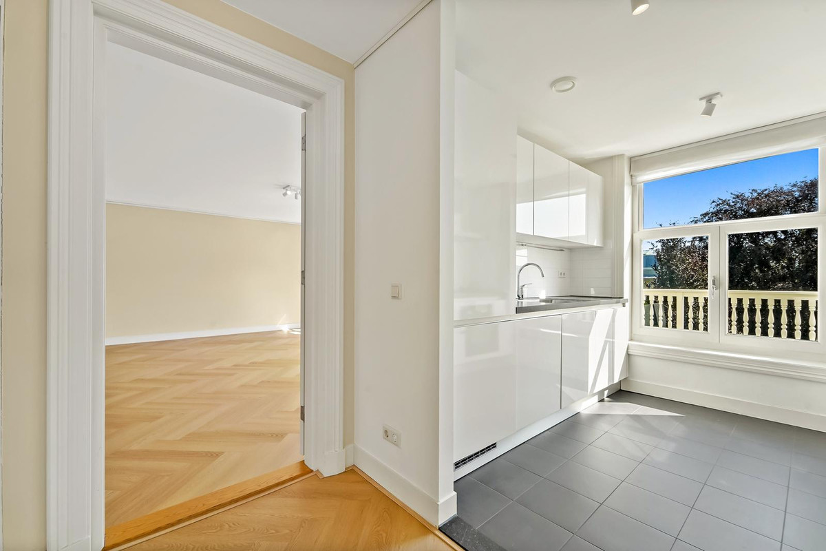 Appartement te huur: Nassauplein 26C, 'S-Gravenhage