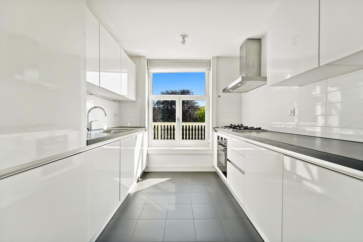 Appartement te huur: Nassauplein 26C, 'S-Gravenhage