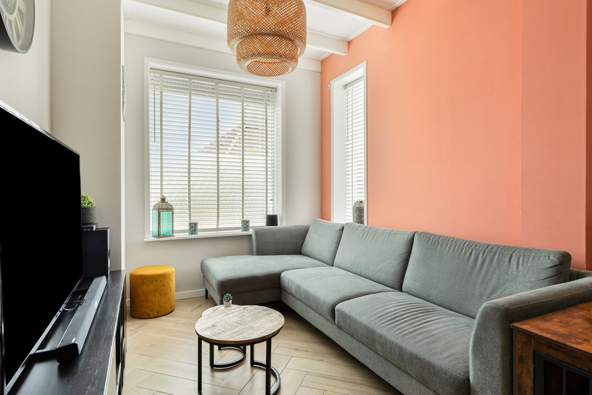 Hoekwoning te koop: Oost Voorgors 50, Middelharnis