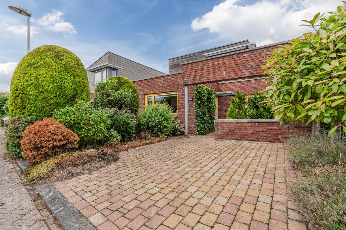 Tussenwoning te koop: Bittervoorn 26, Hoogeveen