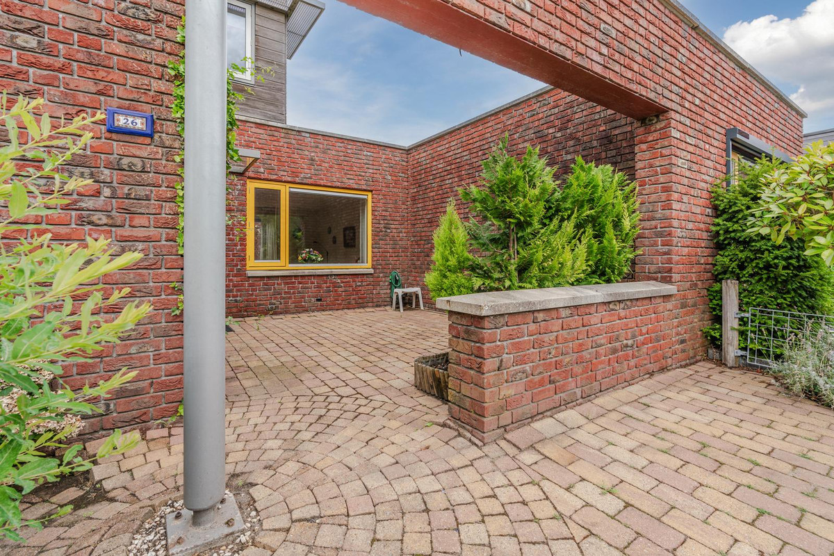 Tussenwoning te koop: Bittervoorn 26, Hoogeveen