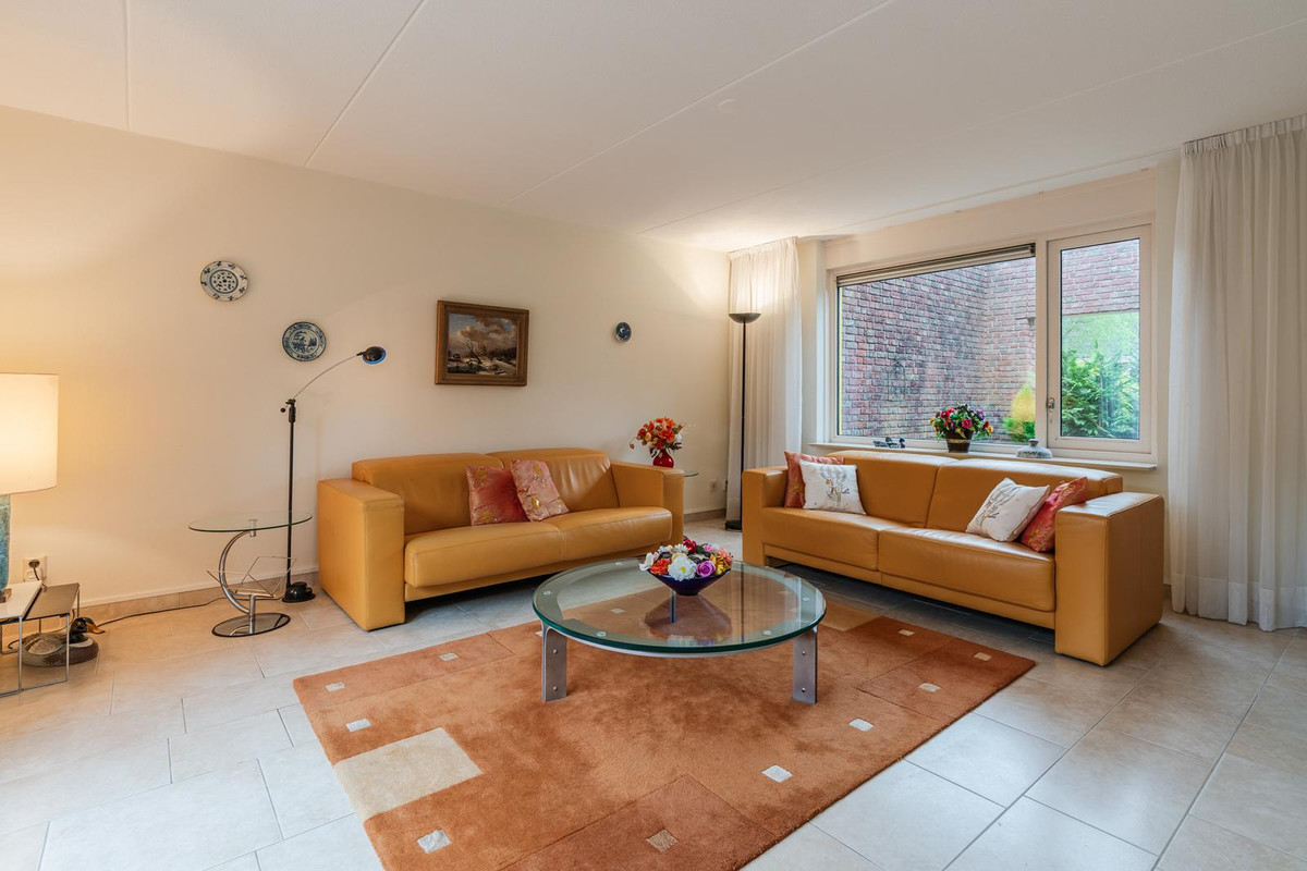 Tussenwoning te koop: Bittervoorn 26, Hoogeveen