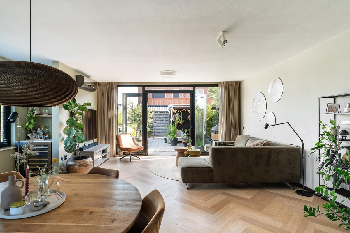 Hoekwoning te koop: Malachiet 35, Rhoon
