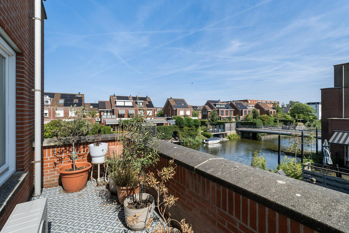 Hoekwoning te koop: Malachiet 35, Rhoon