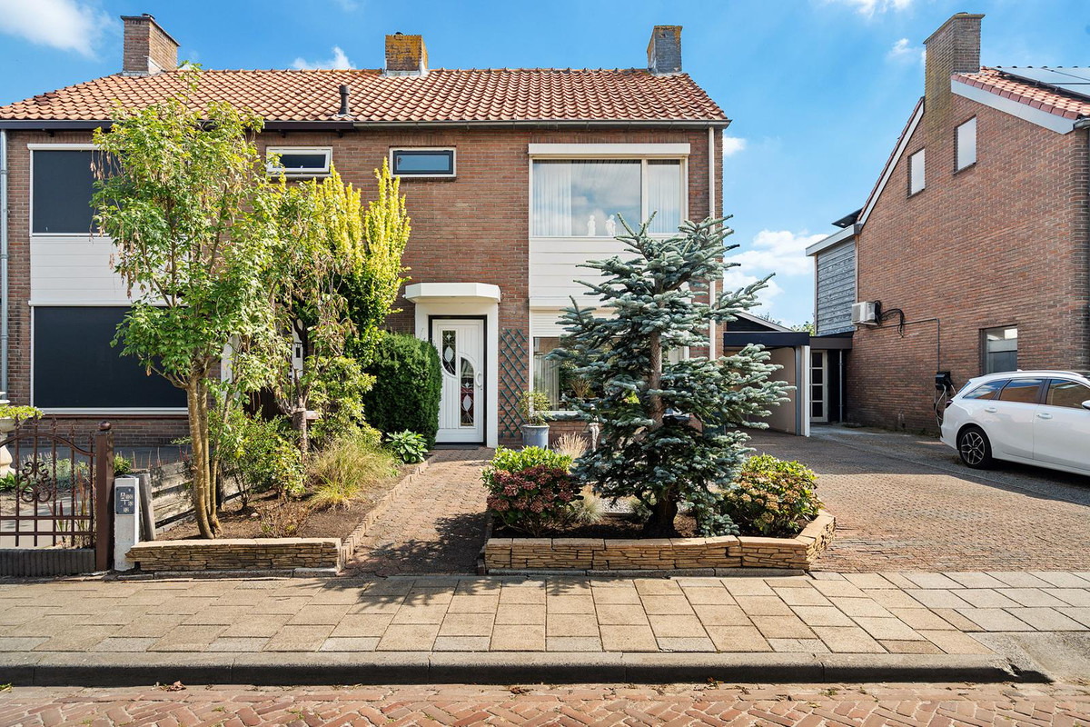 Twee-onder-één-kap te koop: Ekris 30, Woudenberg