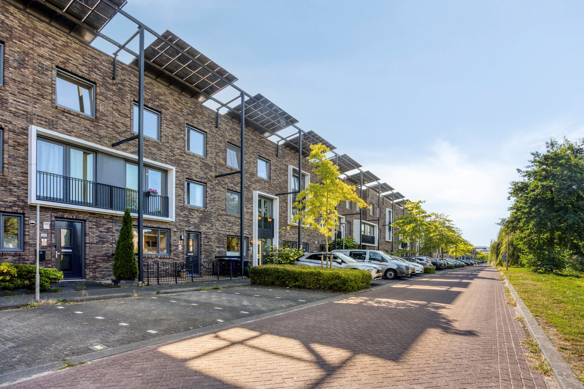 Tussenwoning te koop: Abel Tasmanstraat 27, Almere