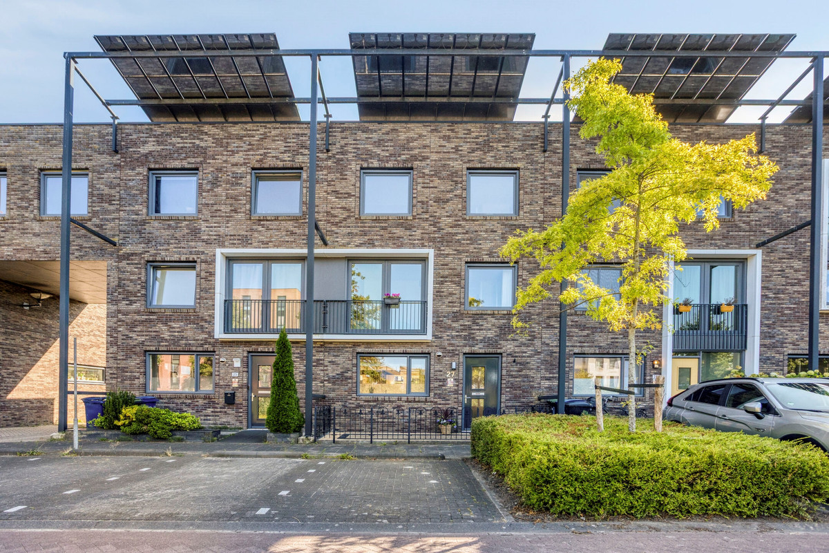 Tussenwoning te koop: Abel Tasmanstraat 27, Almere