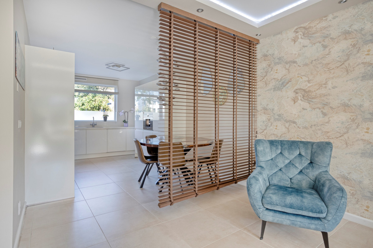 Tussenwoning te koop: Abel Tasmanstraat 27, Almere