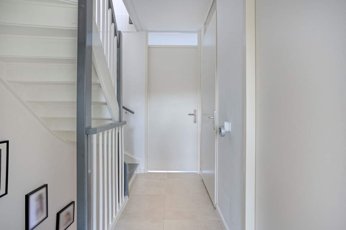 Tussenwoning te koop: Abel Tasmanstraat 27, Almere