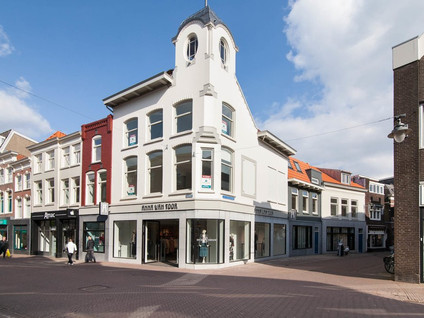 free-sector-houses for rent on Sint Anthoniestraat 24
