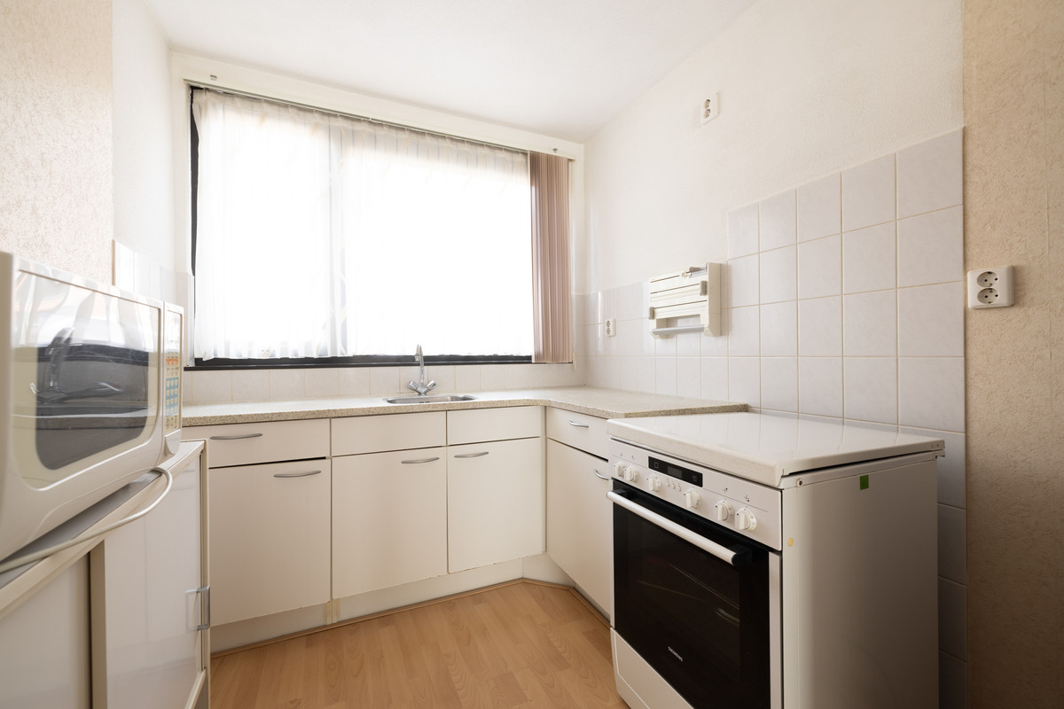 Tussenwoning te koop: Pesetalaan 37, Amsterdam