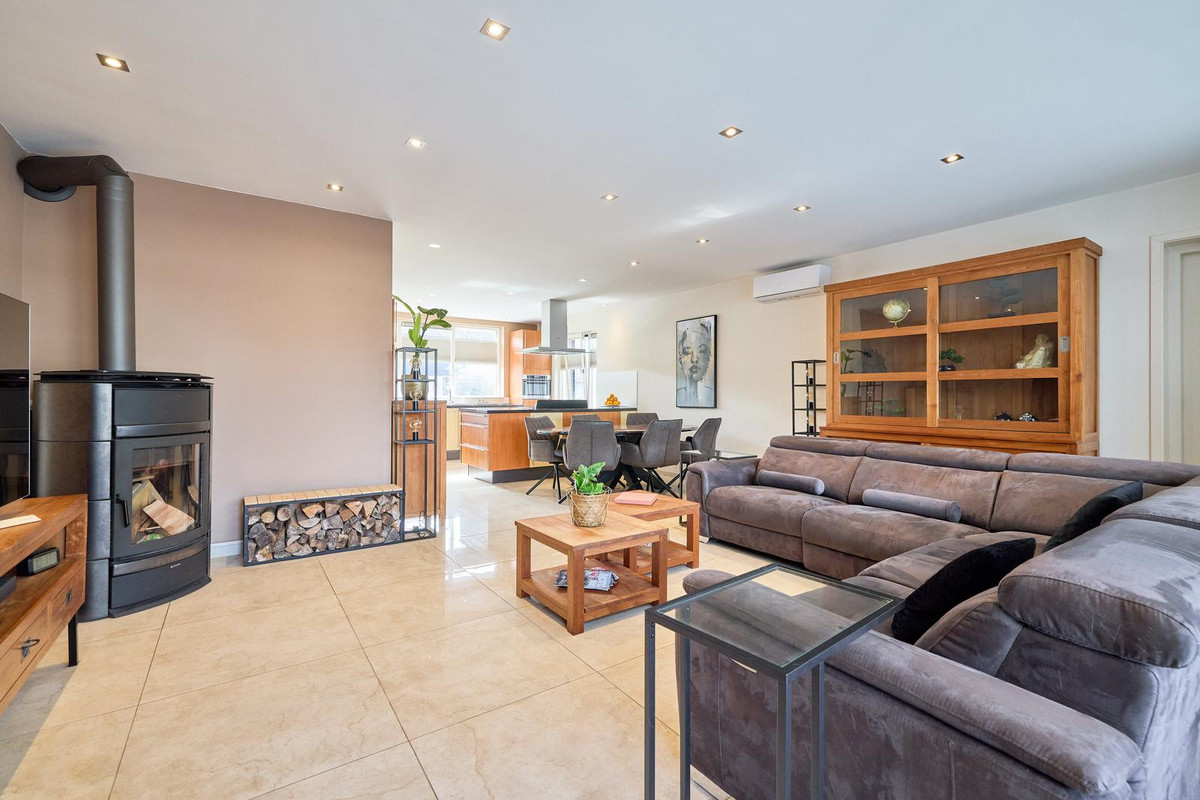 Hoekwoning te koop: Castellumlaan 10, De Meern