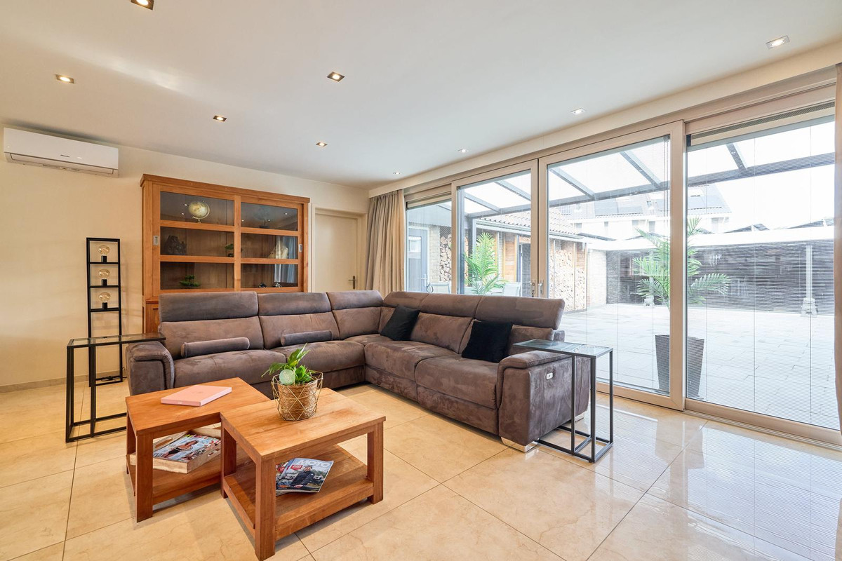Hoekwoning te koop: Castellumlaan 10, De Meern