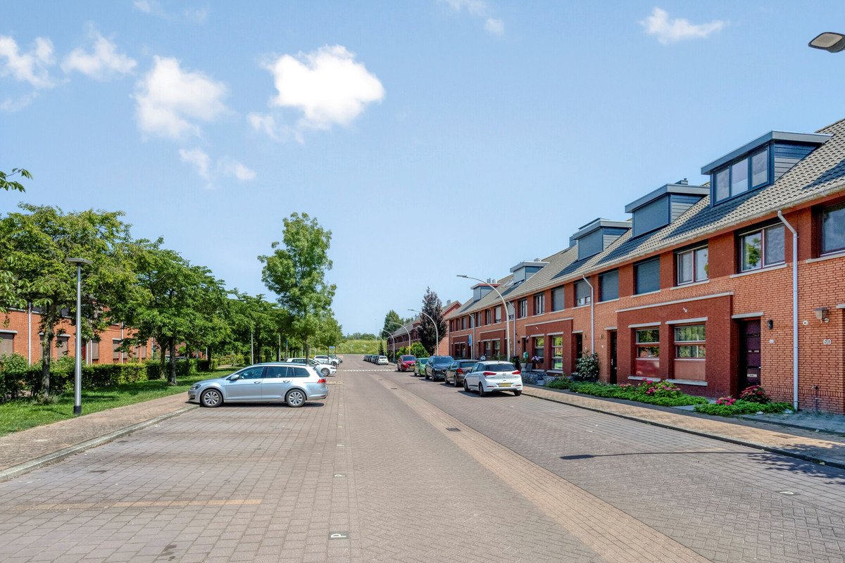Tussenwoning te koop: Fonteinkruid 62, Hendrik-Ido-Ambacht