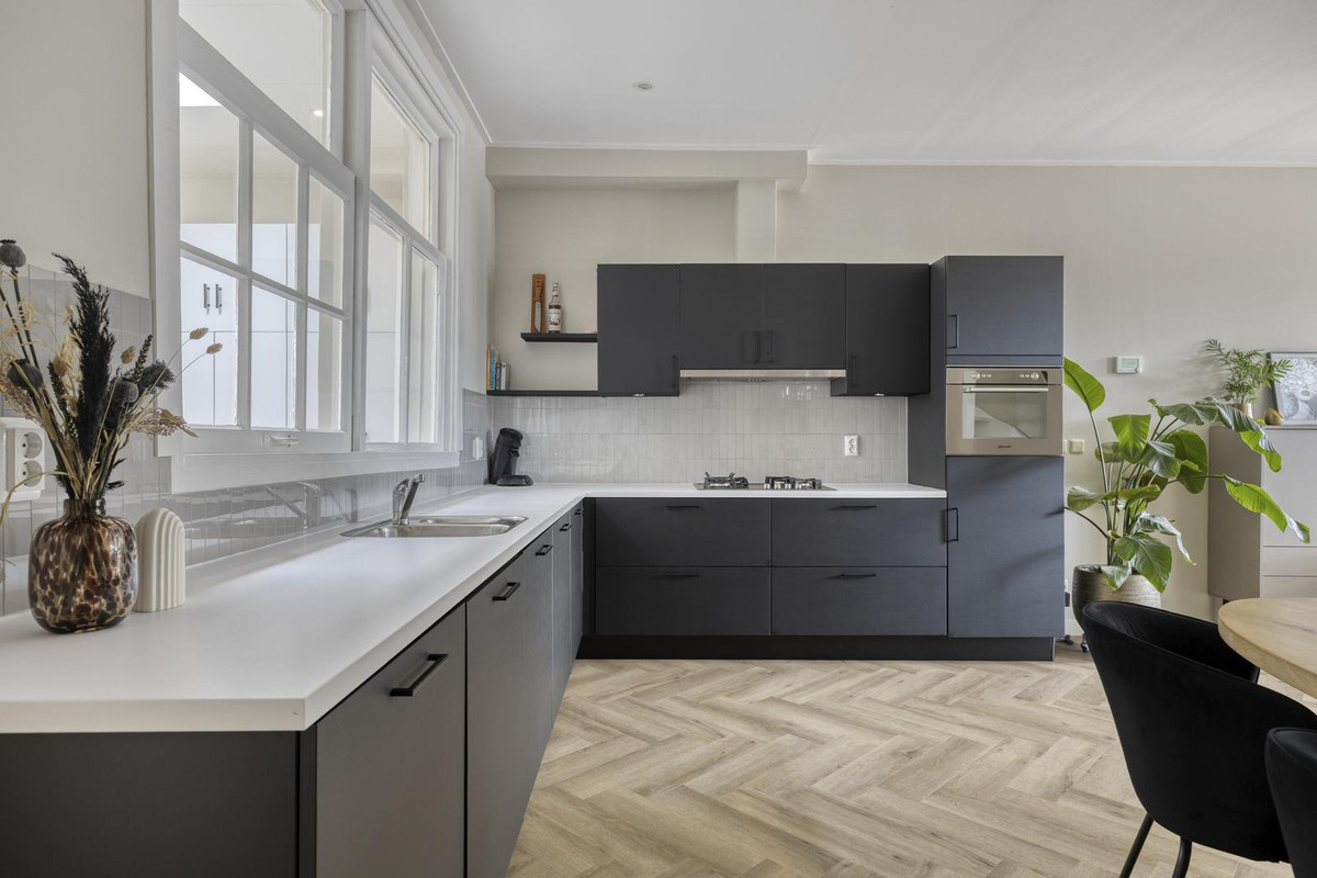 Tussenwoning te koop: M.A.de Ruijterlaan 26, Goes
