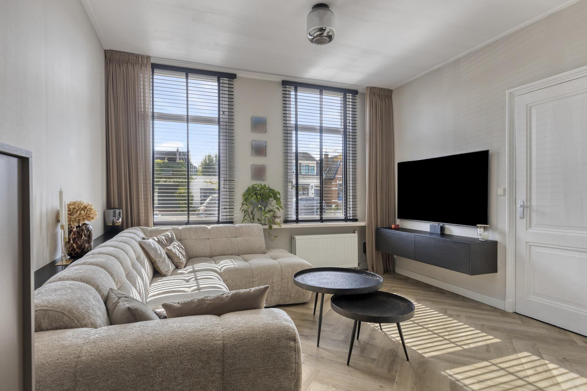 Tussenwoning te koop: M.A.de Ruijterlaan 26, Goes