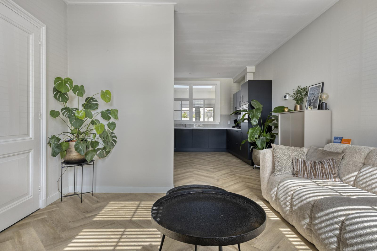 Tussenwoning te koop: M.A.de Ruijterlaan 26, Goes