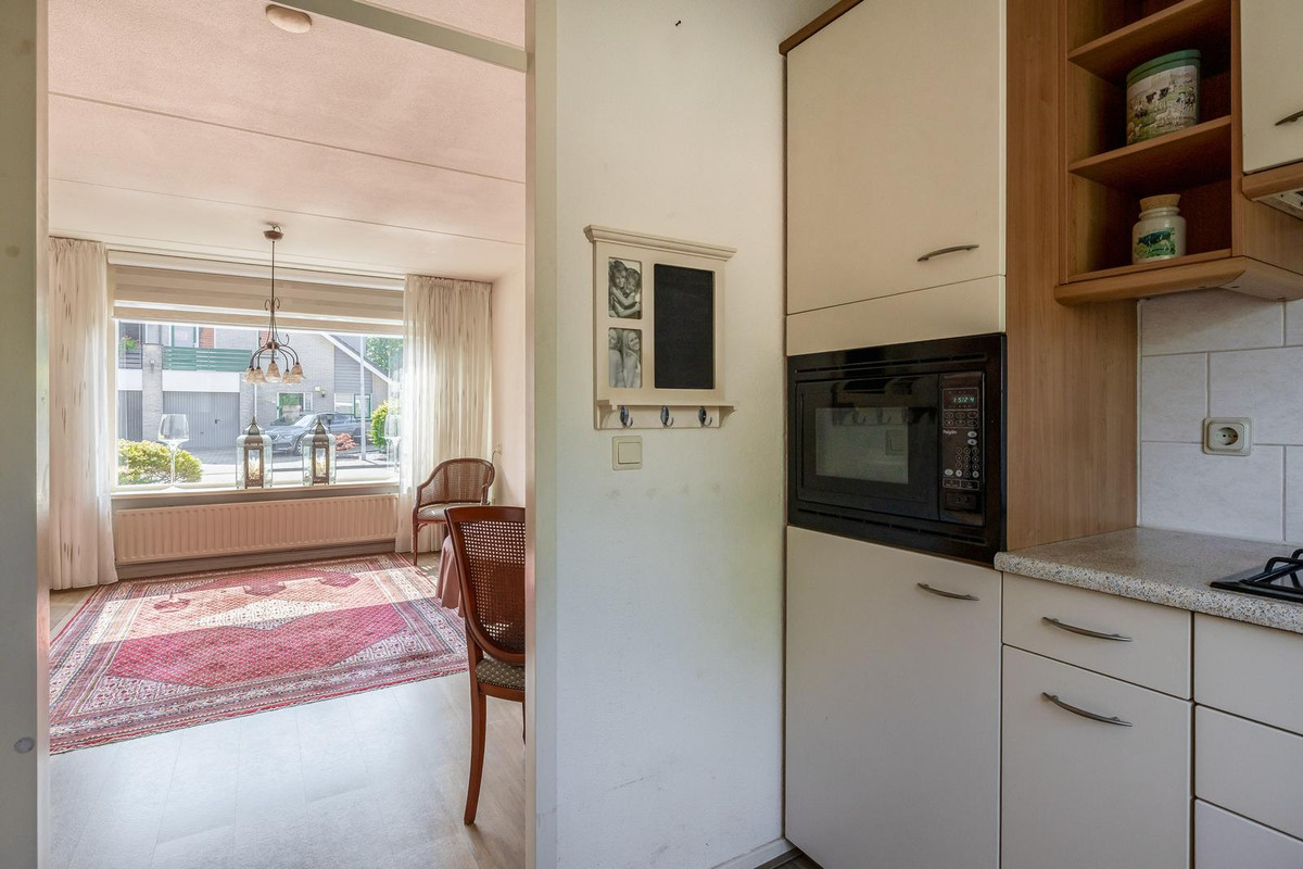 Tussenwoning te koop: Pimpelmees 24, Sommelsdijk