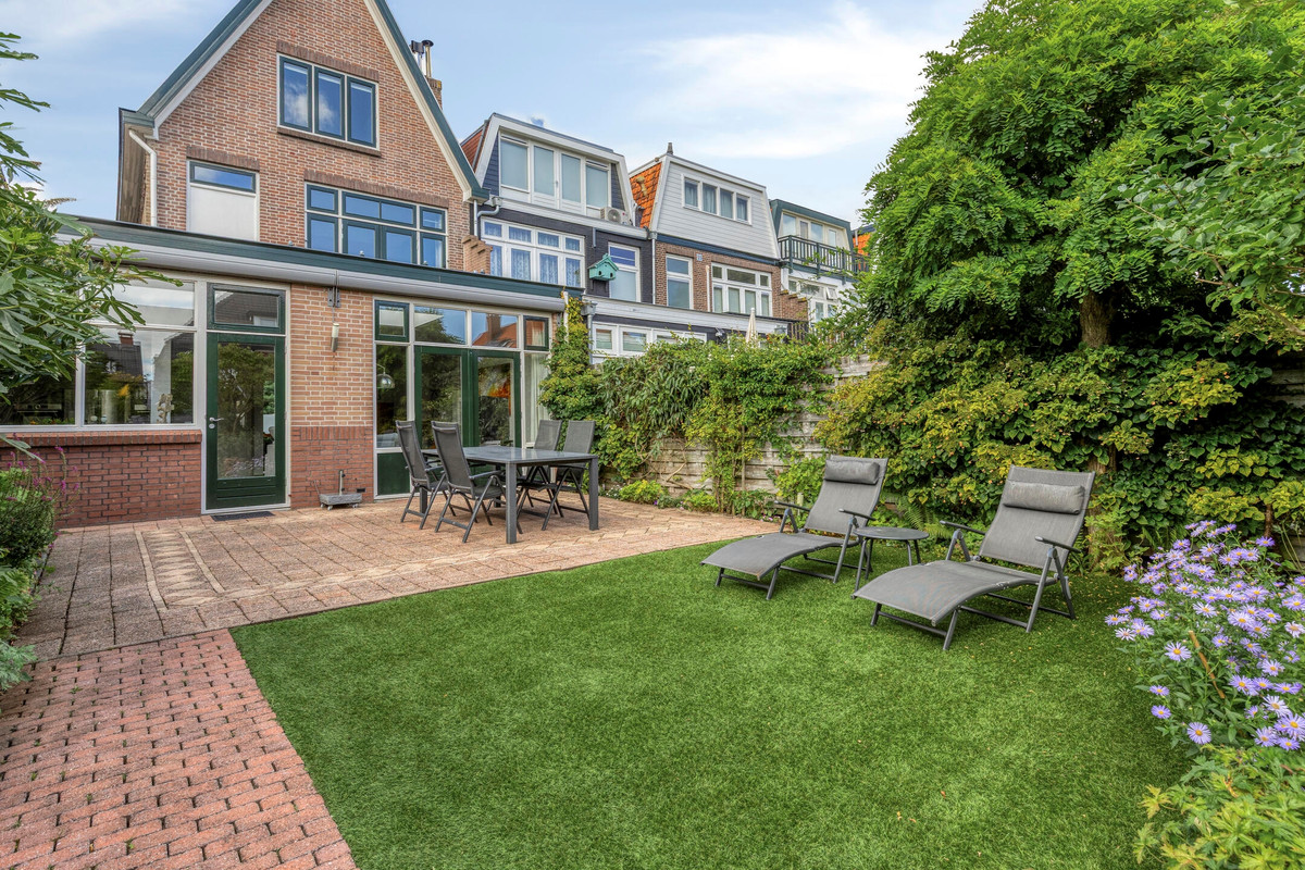 Tussenwoning te koop: Juffermansstraat 28, Oegstgeest