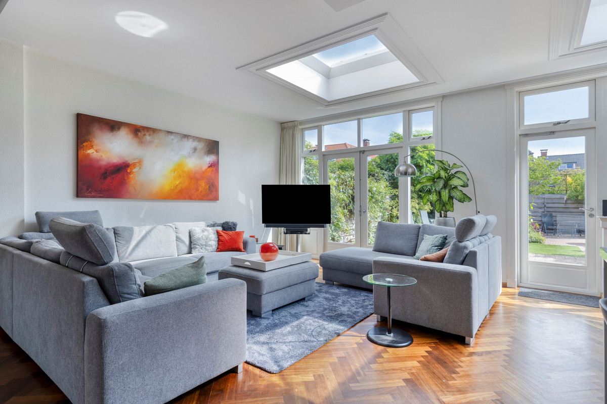 Tussenwoning te koop: Juffermansstraat 28, Oegstgeest