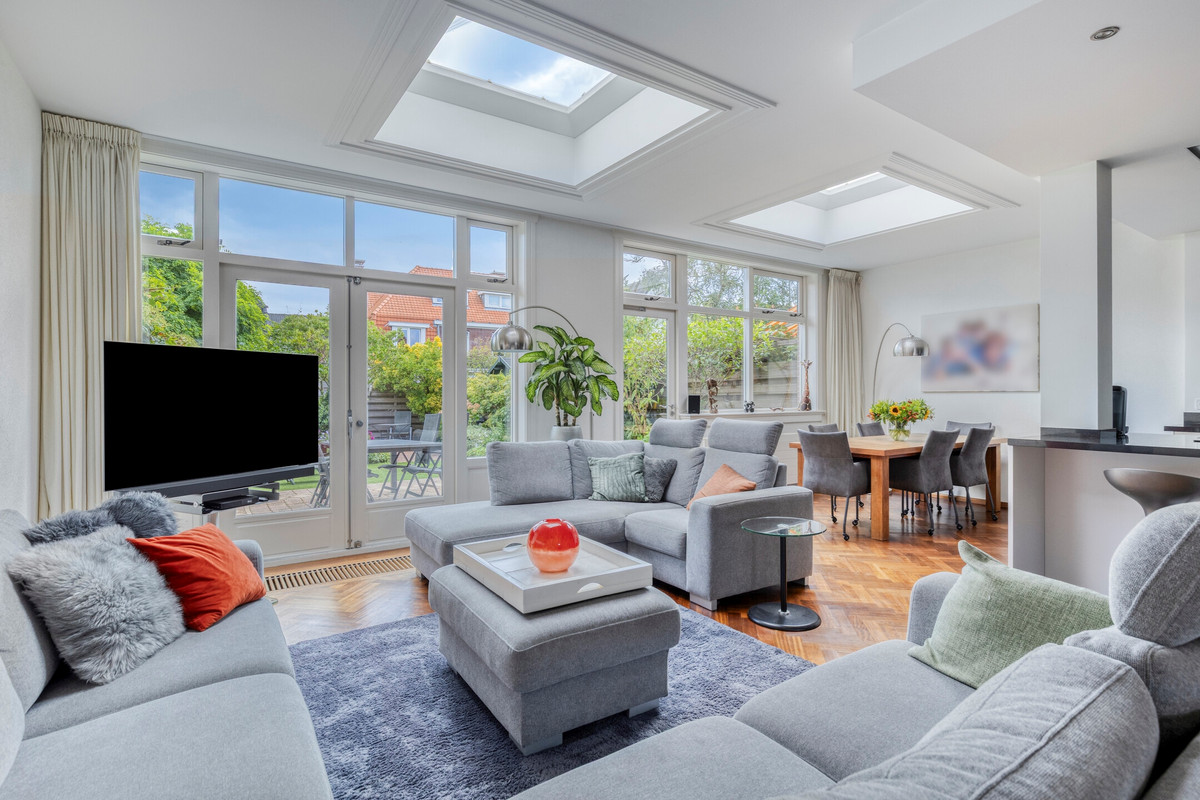 Tussenwoning te koop: Juffermansstraat 28, Oegstgeest