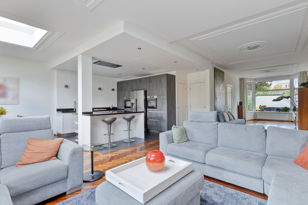 Tussenwoning te koop: Juffermansstraat 28, Oegstgeest