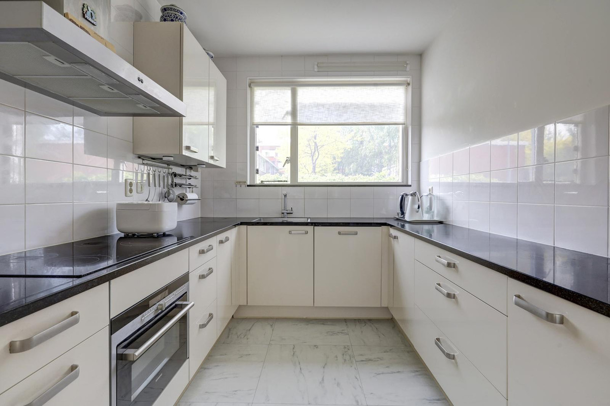 Tussenwoning te koop: Moltzerstraat 8, Rotterdam