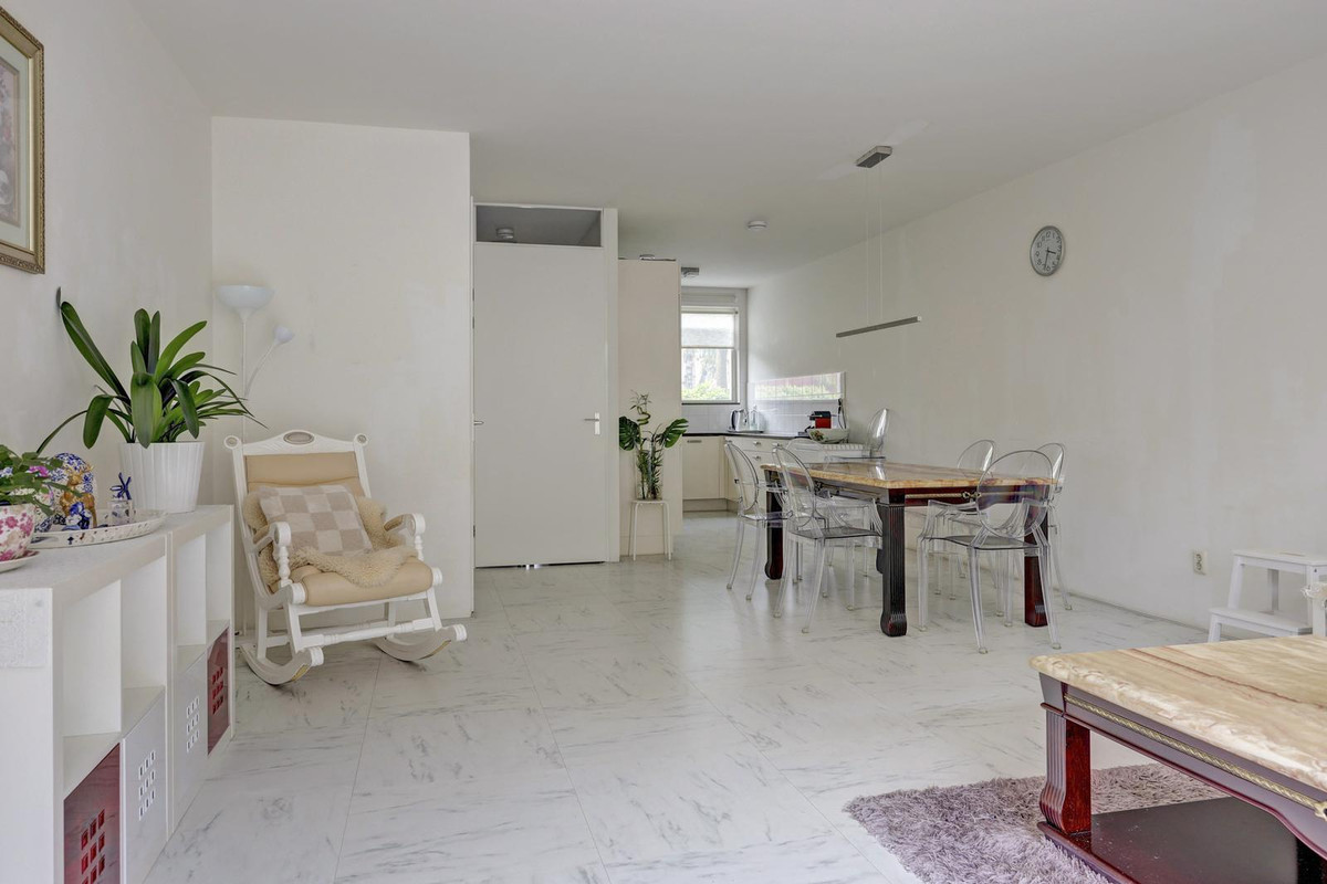 Tussenwoning te koop: Moltzerstraat 8, Rotterdam