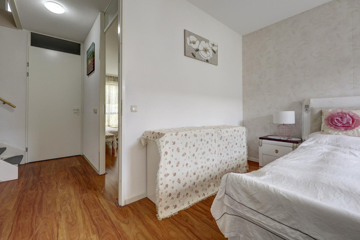 Tussenwoning te koop: Moltzerstraat 8, Rotterdam