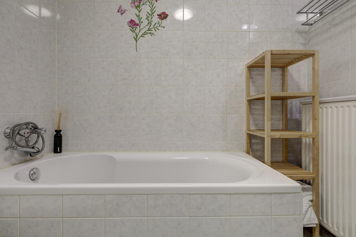 Tussenwoning te koop: Moltzerstraat 8, Rotterdam