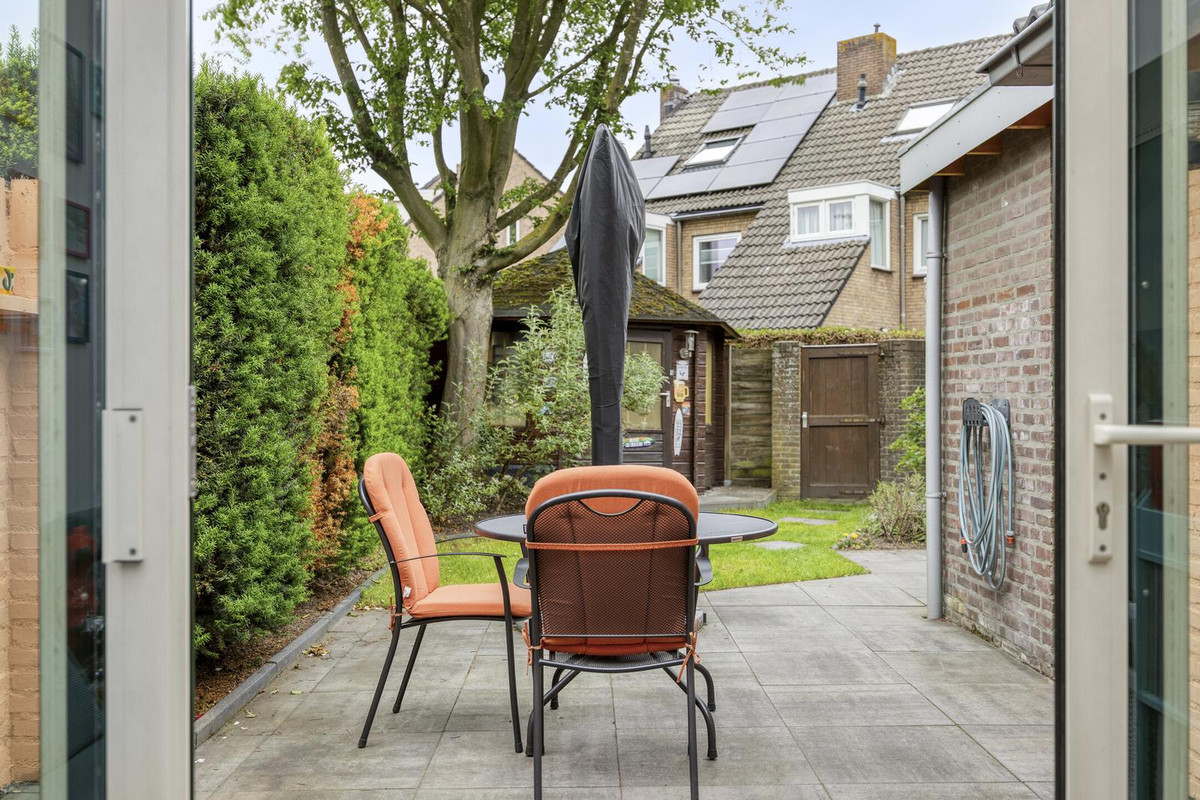 Tussenwoning te koop: Ollandse loop 24, Tilburg
