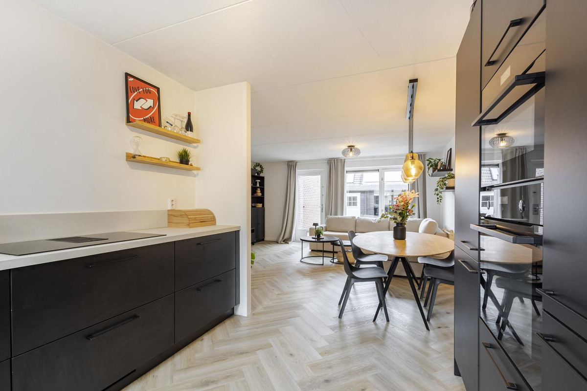 Tussenwoning te koop: 't Stort 13, Sliedrecht
