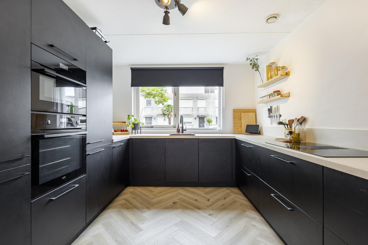 Tussenwoning te koop: 't Stort 13, Sliedrecht