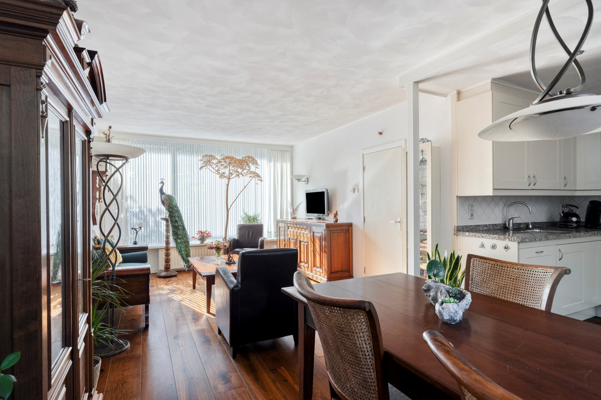Tussenwoning te koop: Lingestraat 11, Leiden