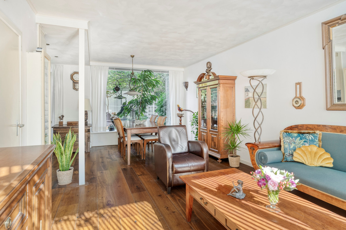 Tussenwoning te koop: Lingestraat 11, Leiden