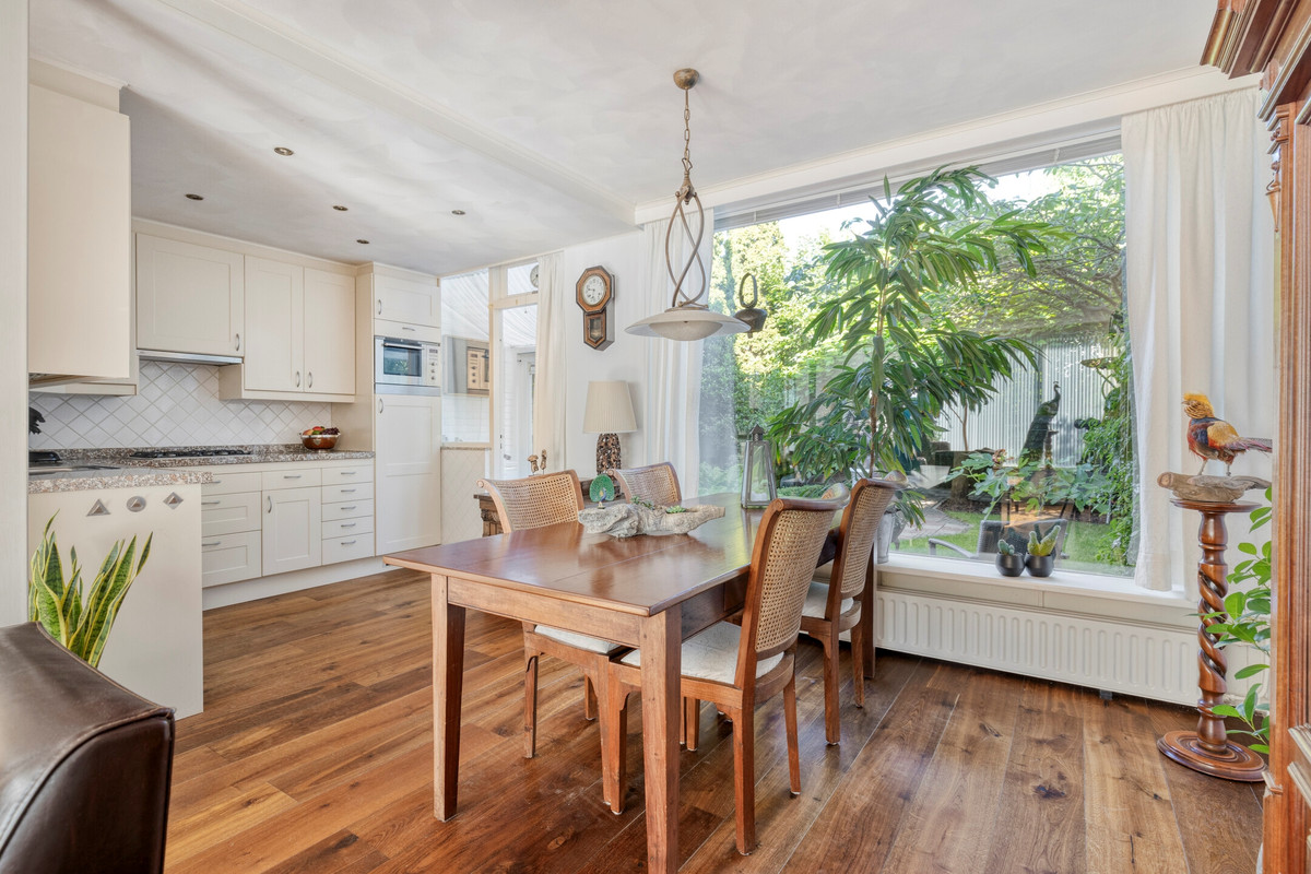 Tussenwoning te koop: Lingestraat 11, Leiden