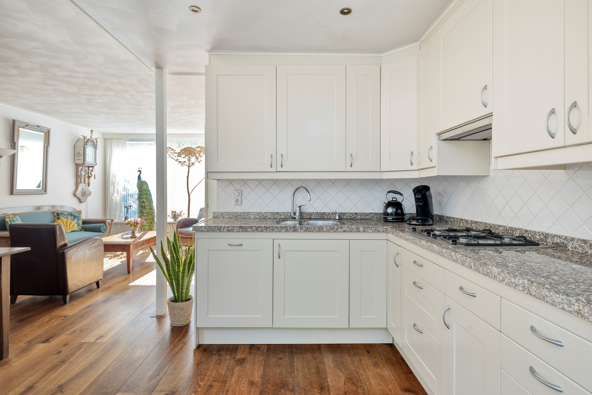 Tussenwoning te koop: Lingestraat 11, Leiden