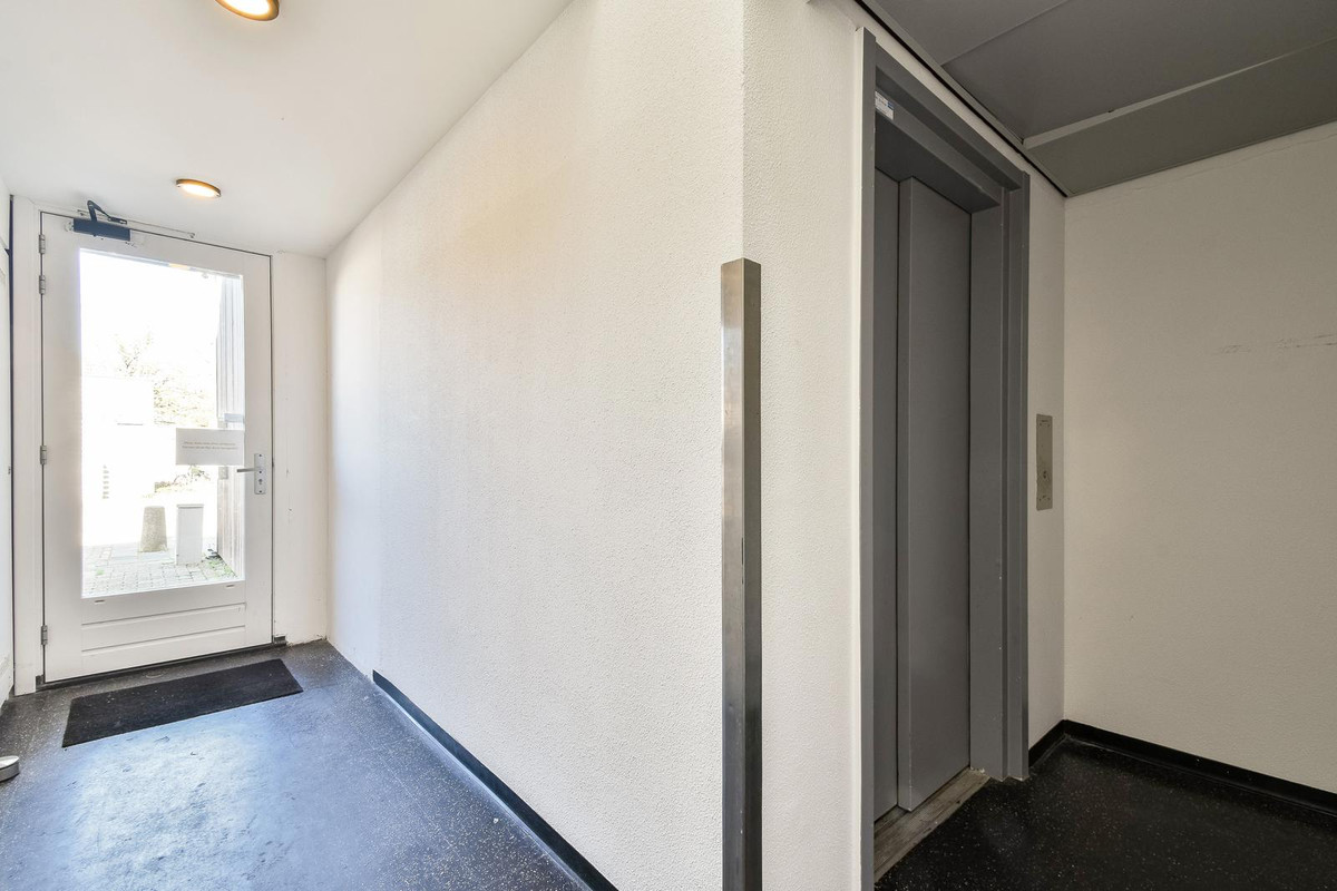 Studio te koop: Struisgrasstraat 1F, Amsterdam