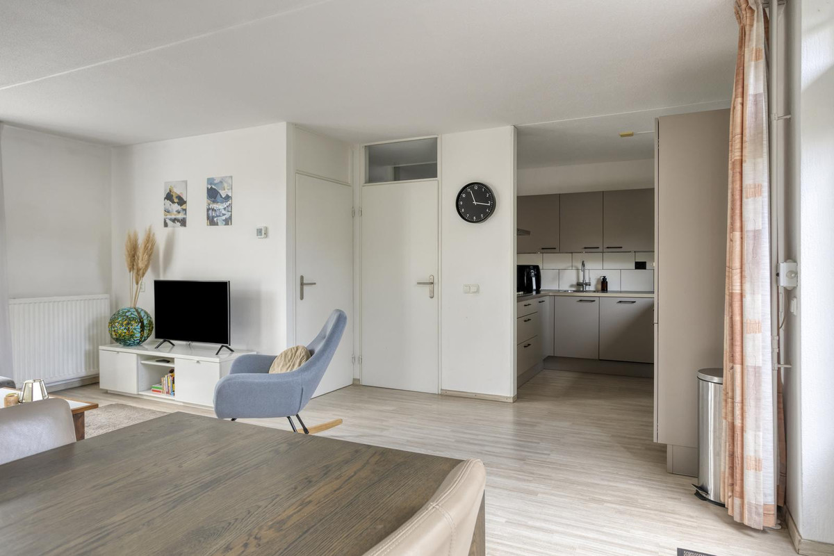 Tussenwoning te koop: Linnaeusdomein 16, Maastricht