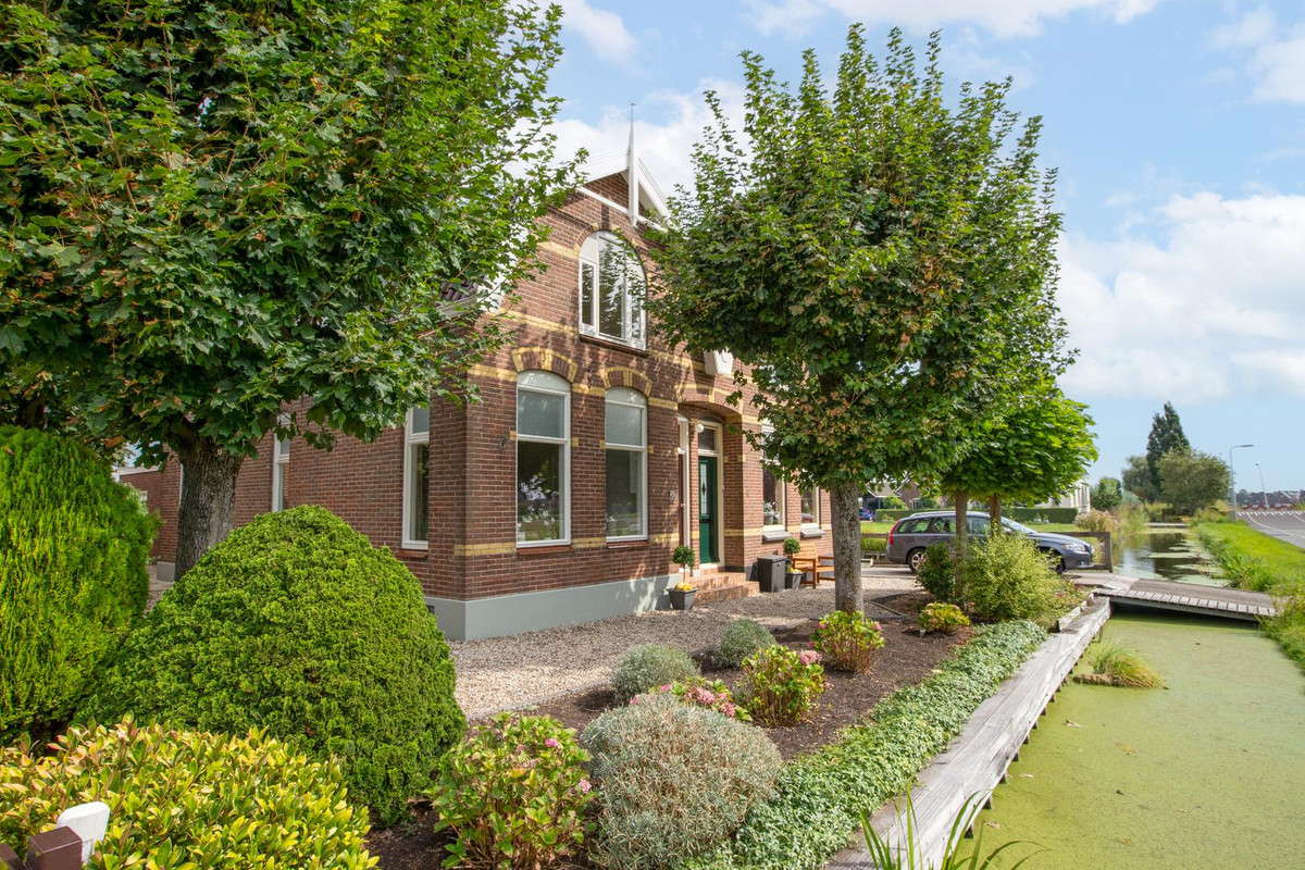 Twee-onder-één-kap te koop: Nieuweweg 6, Reeuwijk