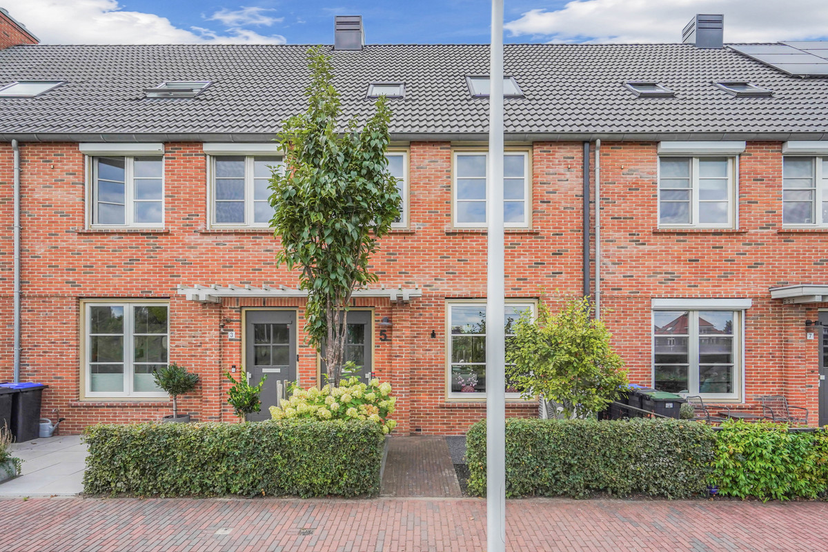 Tussenwoning te koop: Sacha Bulthuispad 5, Berkel En Rodenrijs