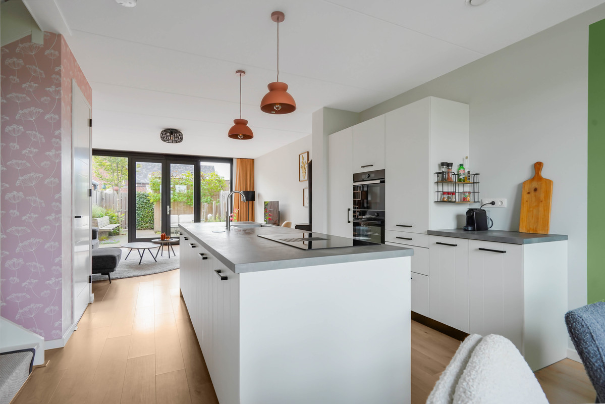 Tussenwoning te koop: Sacha Bulthuispad 5, Berkel En Rodenrijs