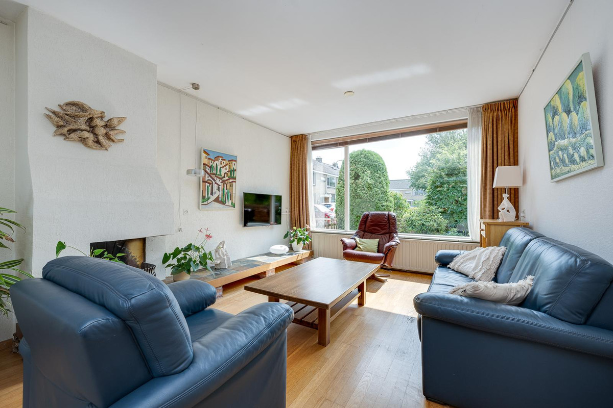 Tussenwoning te koop: Callenburghplantsoen 17, Voorschoten