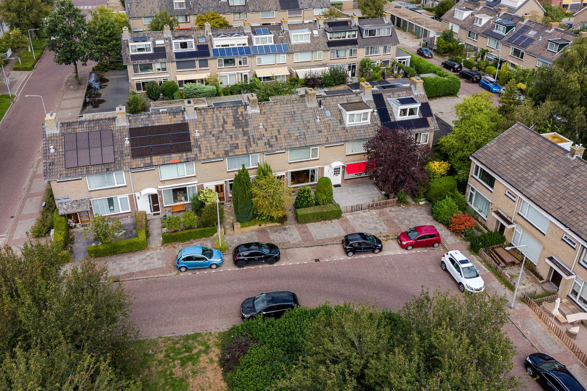 Tussenwoning te koop: Callenburghplantsoen 17, Voorschoten