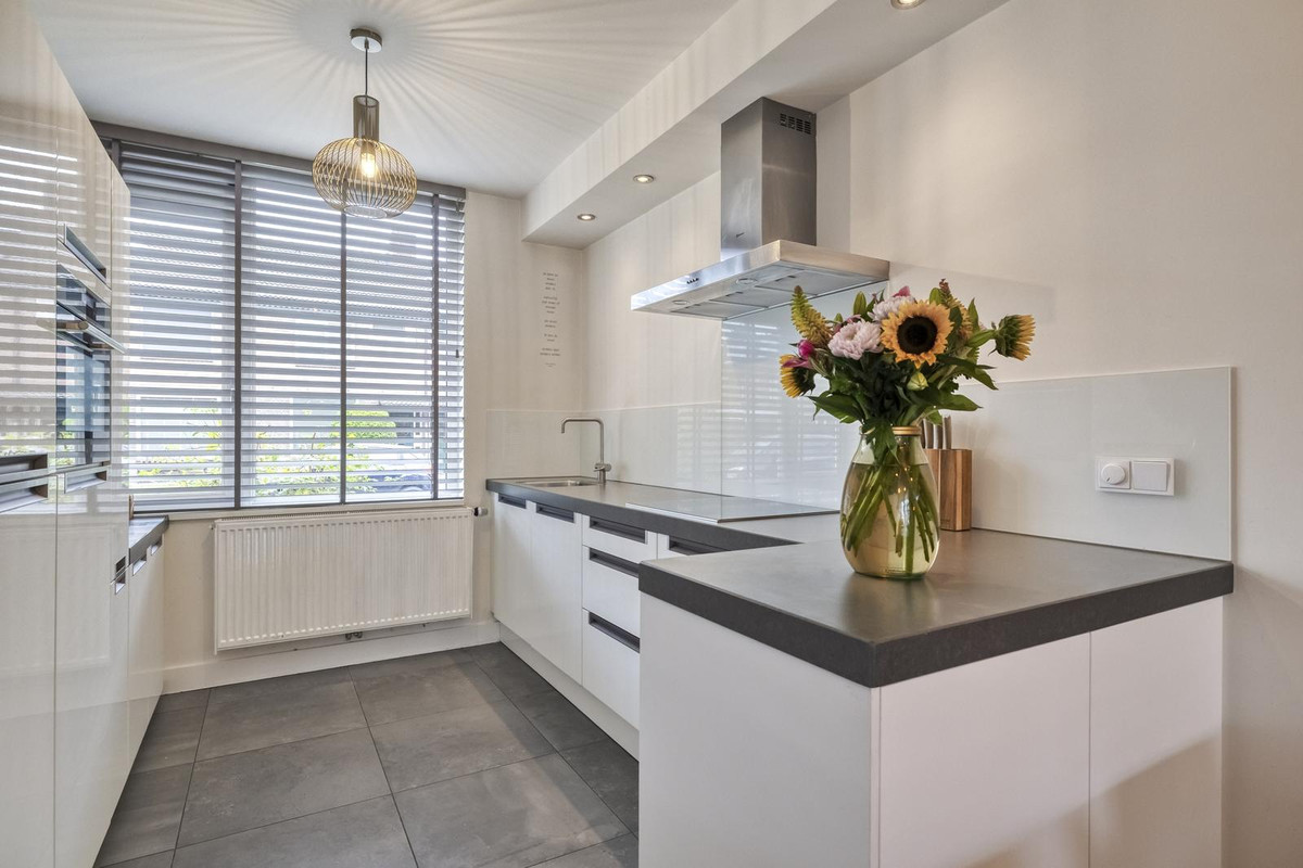 Tussenwoning te koop: Fort 4, Breda