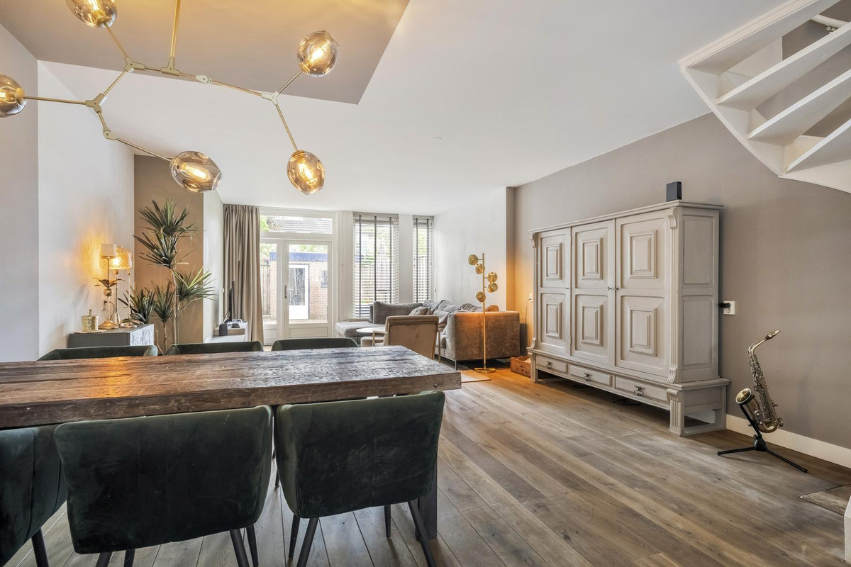 Tussenwoning te koop: Fort 4, Breda