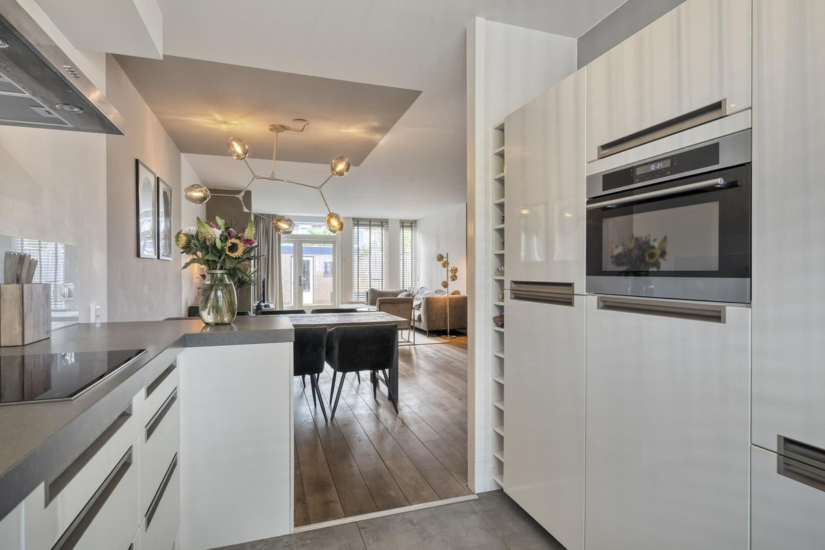 Tussenwoning te koop: Fort 4, Breda