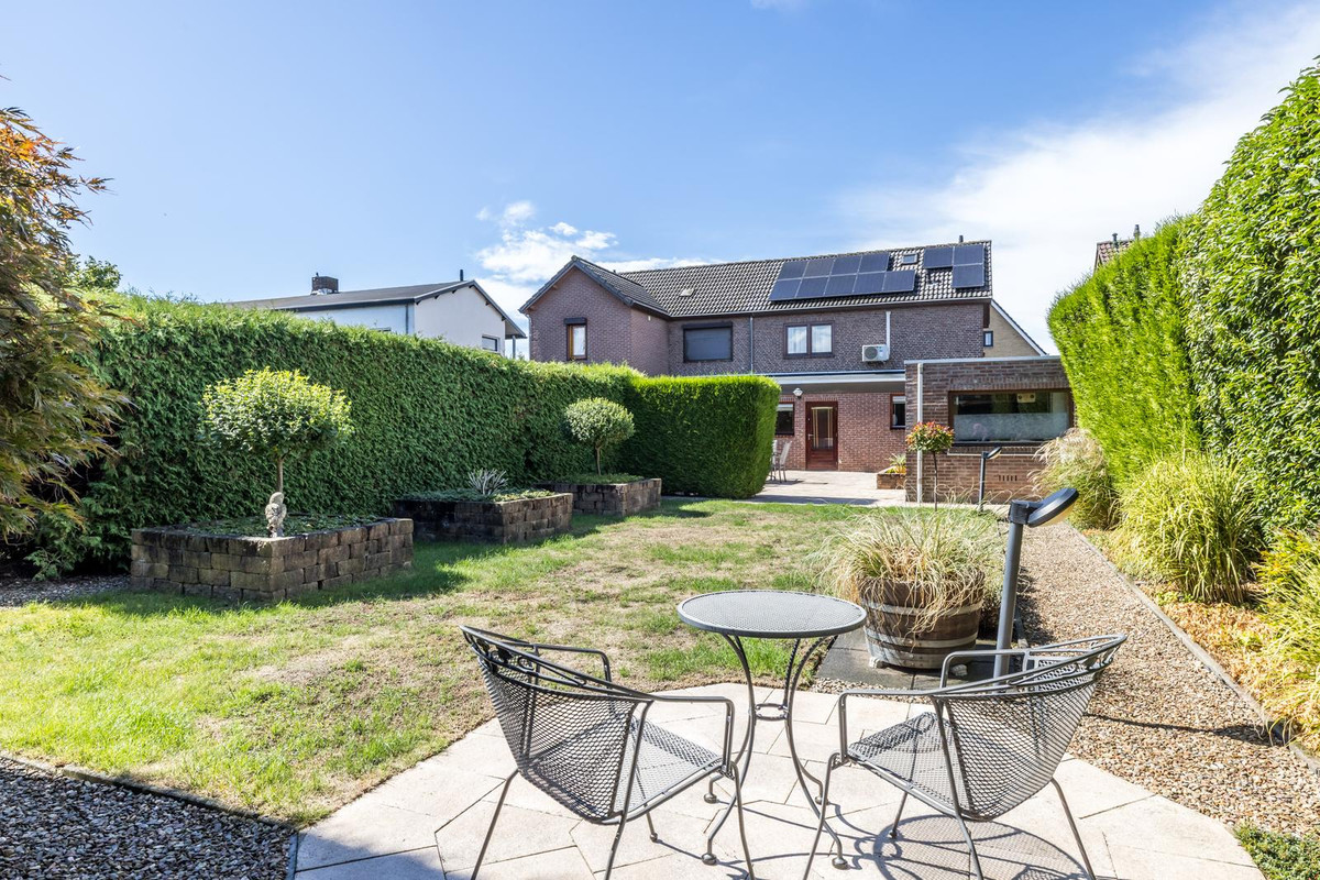 Hoekwoning te koop: Dr Goossensstraat 4A, Berg En Terblijt