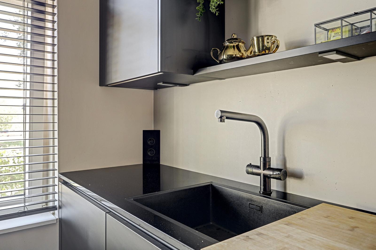 Tussenwoning te koop: Elementenweg 36, Spijkenisse